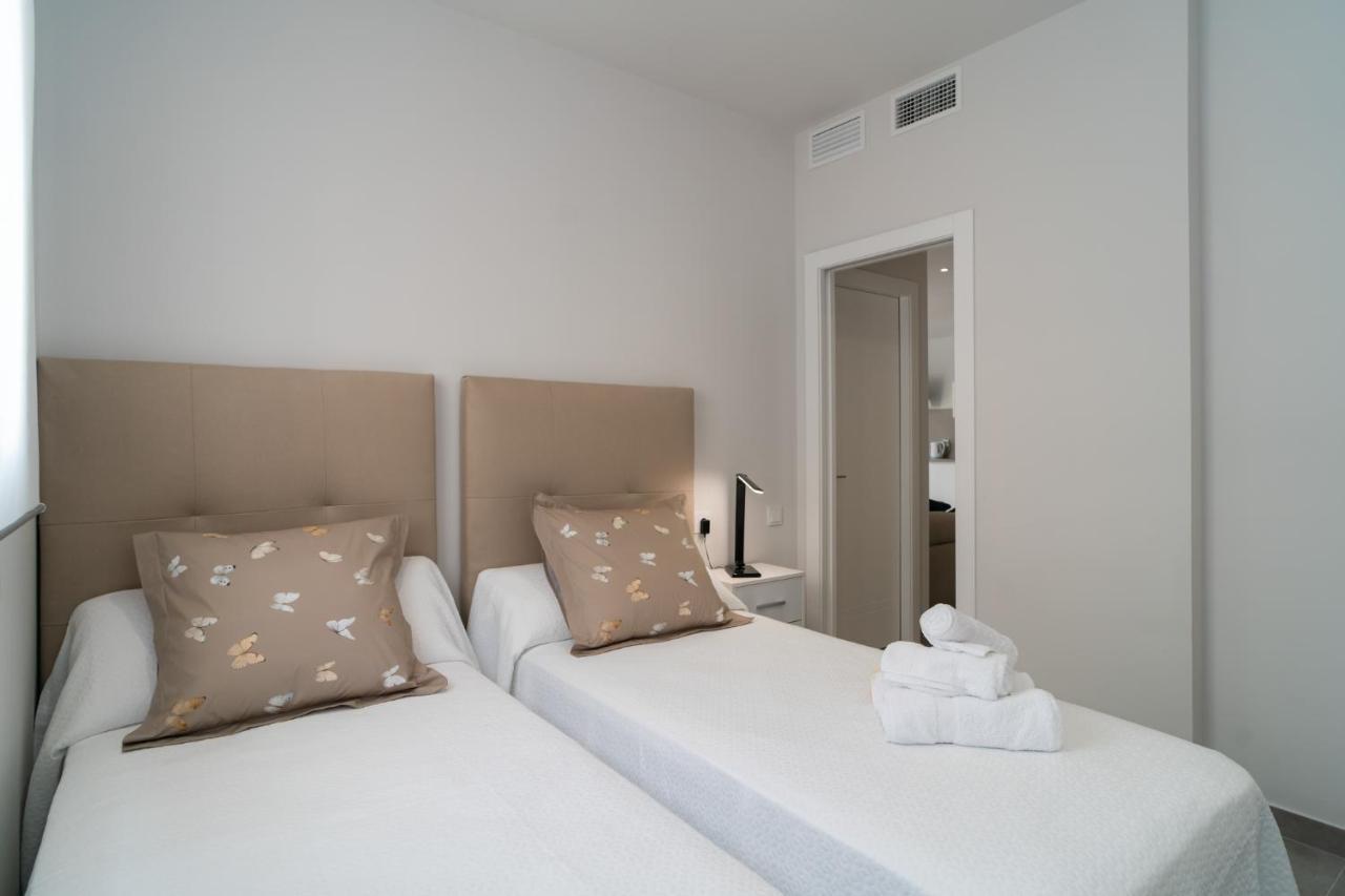 Aac Malaga - Apartamento Con Terraza, Muy Amplio, Totalmente Equipado, Cerca Del Centro Y Nuevo! Eksteriør bilde